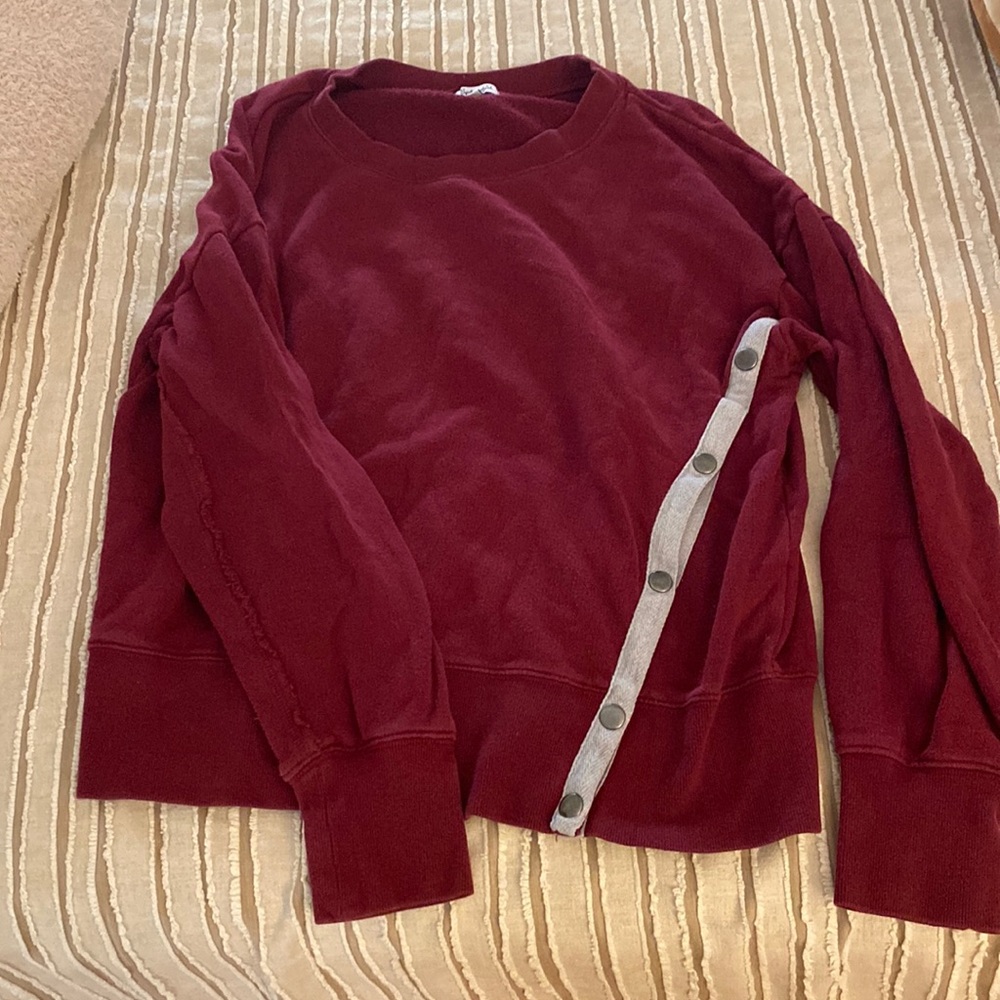Splendid size medium burgundy scoop neck sweatshirt